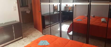 2 bedrooms, bed sheets