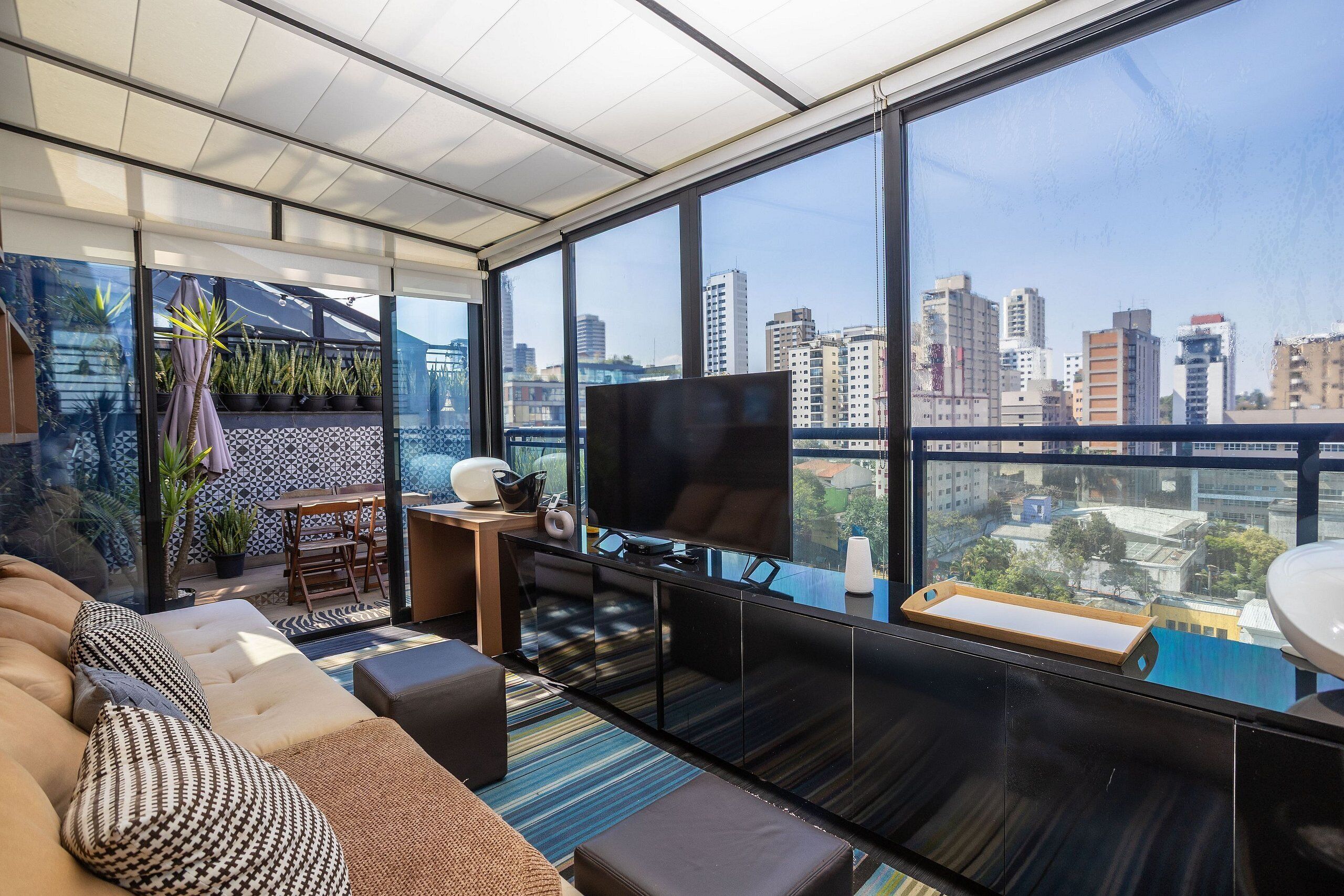 Exclusive Apartment | Living area | 32-inch TV with satellite channels