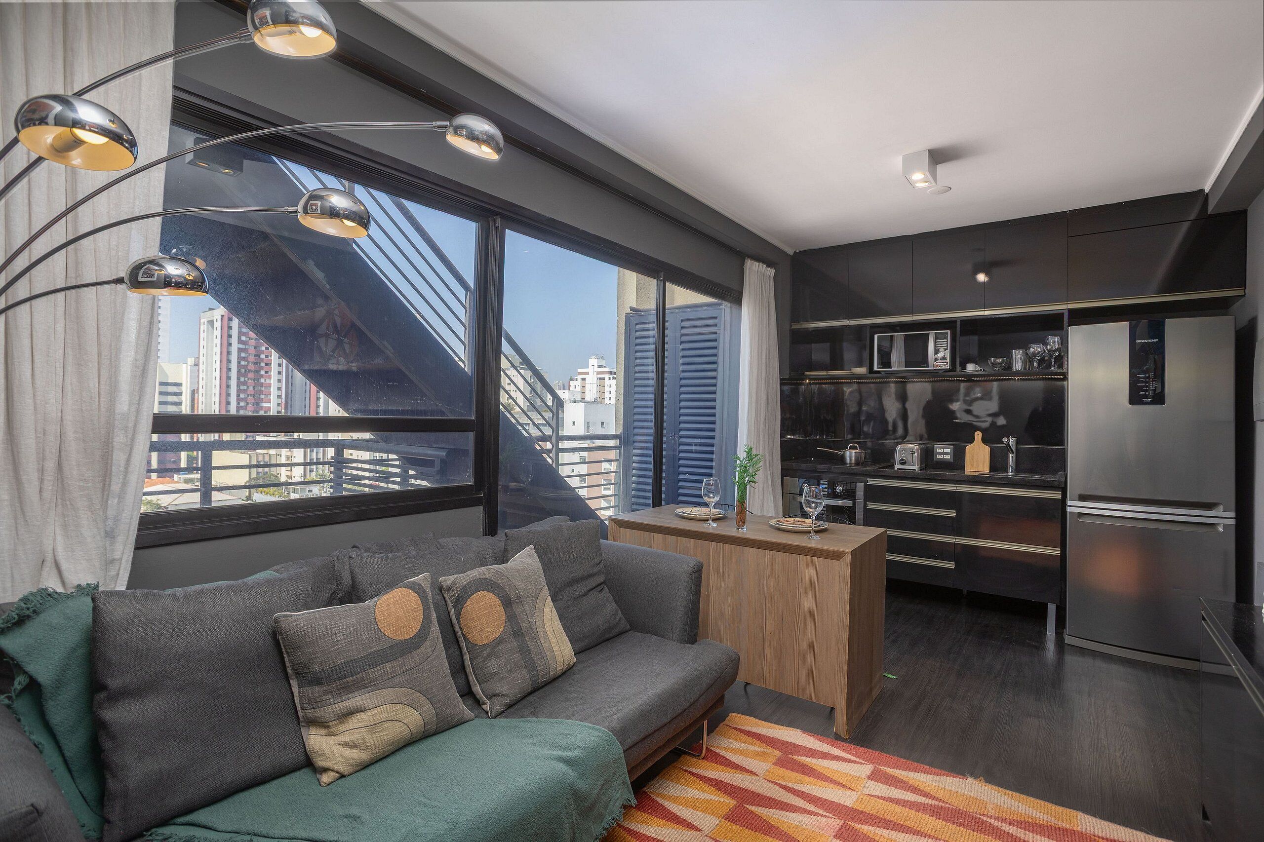 Exclusive-Apartment | Wohnbereich | 32-Zoll-Fernseher mit Satellitenempfang