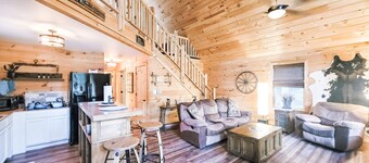 Fish Fry Cabin with Dock on Watts Bar Lake