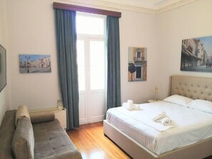 2 bedrooms, Internet - Elegant Apartment Under the Acropolis (Athens)