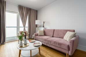 Living room - Modern Apartment Rataje by Renters (Poznan)