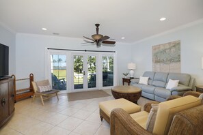 Living area - Waterfront Luxury Villa With Sunset Views And Boat Slip 3 Bedroom Townhouse by RedAwning (Marathon)
