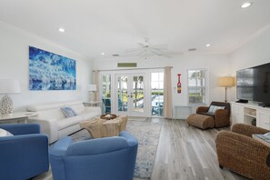 Townhome, 3 Bedrooms | Living area