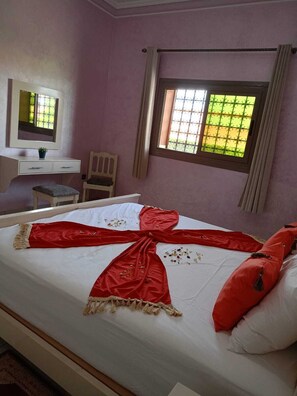 Memory foam beds, individually decorated, individually furnished - Riad Nasma Souihla (Souihla)