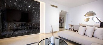 Le Parfait II Bord de mer Central et Luxueux