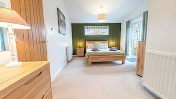 2 habitaciones, decoración personalizada y muebles diferentes