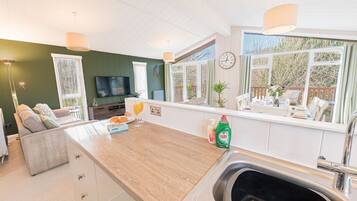 Fridge, dishwasher, electric kettle, toaster