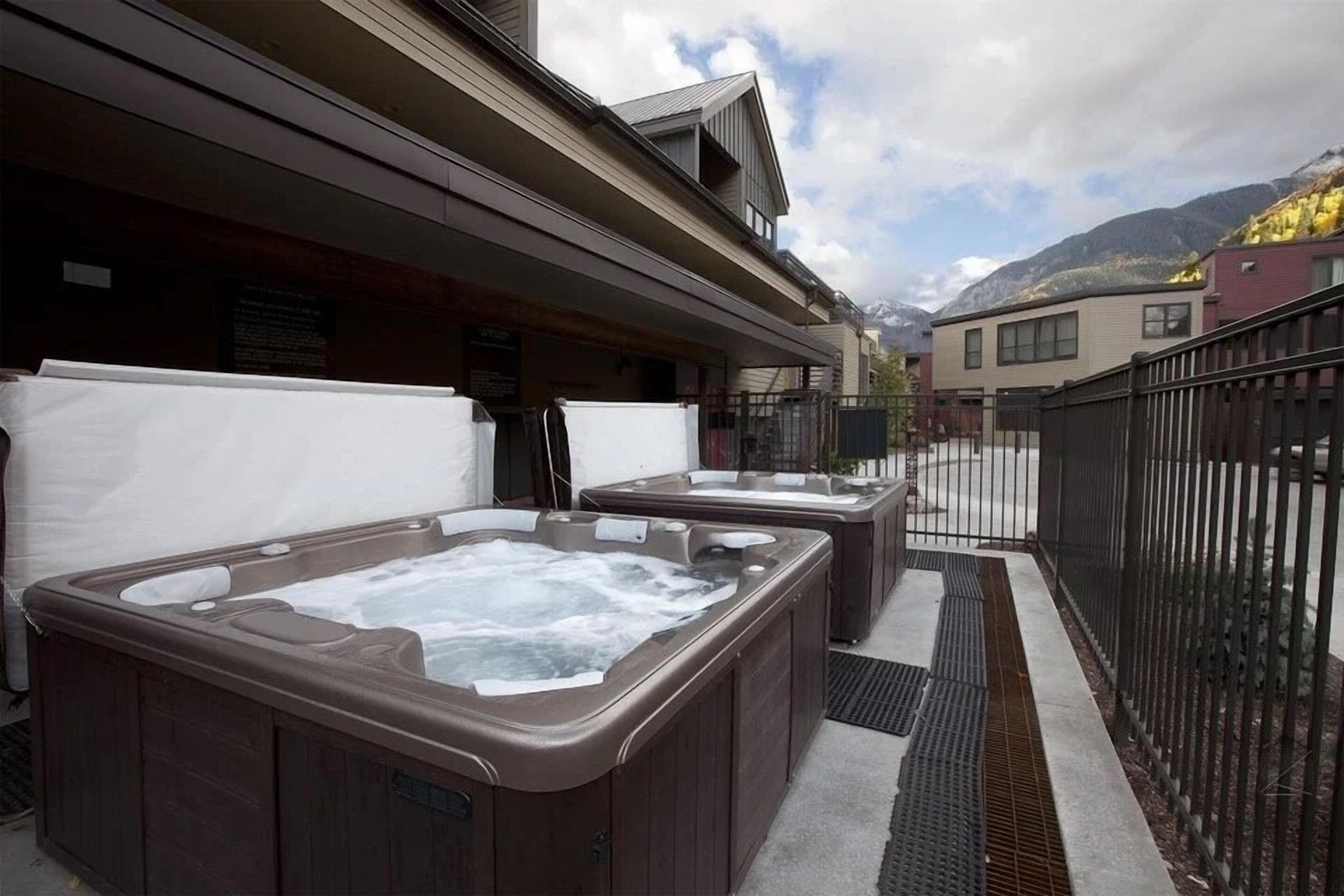 Condo, 2 Bedrooms | Outdoor spa tub