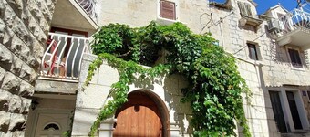 Apartments Leut