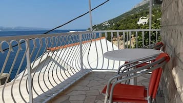 Apartment (Superior One-Bedroom Apartment with T) | Balcony