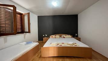 Apartment (One-Bedroom Apartment with Balcony) | 3 bedrooms, cribs/infant beds