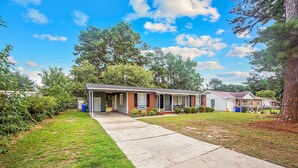 Exterior - Reilly Road Ranch (Fayetteville)