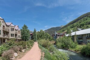 Condo, 1 habitación | Vista a la montaña