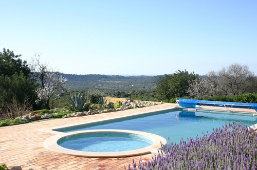 Casa Amarela by Portucasa