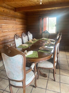 Standard-Ferienhütte | Esszimmer