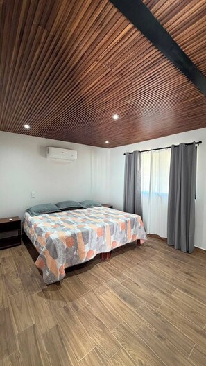 Standard Cabin, Pets Allowed | 2 bedrooms, WiFi (free), bed sheets