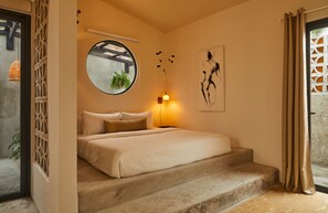 Romantic Studio Suite | Hypo-allergenic bedding, memory foam beds, individually decorated - ROSA by DW (San Juan)