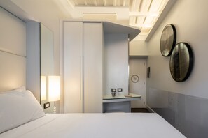 Standard Double Room | In-room safe, iron/ironing board, free WiFi - BDB ROOMS MARGUTTA (Rome)