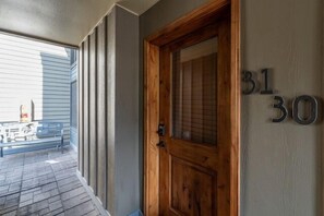 Condo, 2 Bedrooms | Exterior