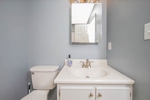 Bathroom - The Terry Sanford Guest House Apt C (Fayetteville)