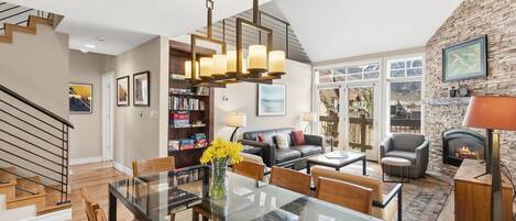Condo, 3 Bedrooms | Interior