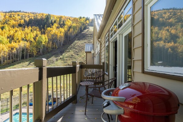 Condo, 3 Bedrooms | Property grounds