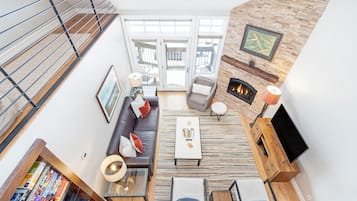 Condo, 3 Bedrooms | Living area