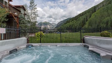 Condo, 3 Bedrooms | Outdoor spa tub
