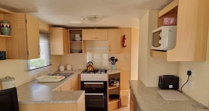 Beautiful 2-bed Caravan in Abergele Town