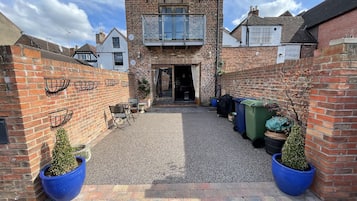 Cottage | Property grounds