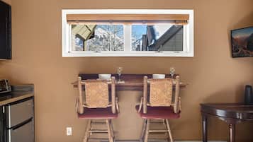 Condo, 1 Bedroom | Interior