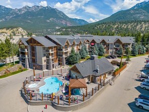 Exterior - The Sable Forest Side | Pool | Hot Tub | Top Floor (Radium Hot Springs)