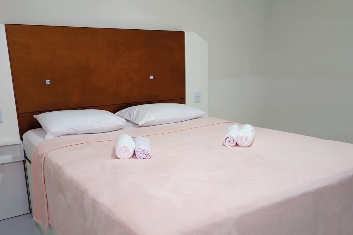 1 chambre, Wi-Fi gratuit, draps fournis