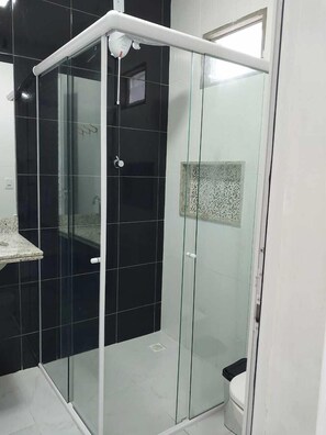 Bathroom - MANERO HOSTEL (Natal)