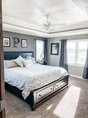 5 bedrooms, WiFi, bed sheets