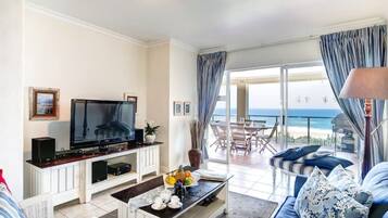 Smart TV, books, stereo