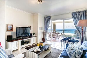 TV connectée, livres, chaßne hi-fi