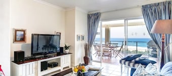 33 La Mer- Incredibly spectacular sea & beach view