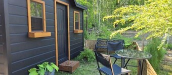 The Music Shack - Outdoor Glamping Room
