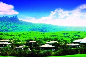 Exterior - Qixianling Zhongnan Hot Spring Apartment Hotel (Baoting)