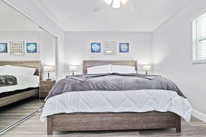 3 bedrooms, desk, iron/ironing board, free WiFi