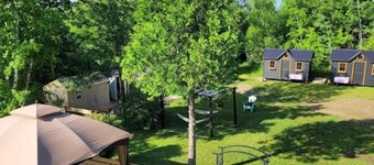 Art & Artistry Glamping Room
