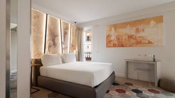 Deluxe Room | In-room safe, desk, soundproofing, iron/ironing board