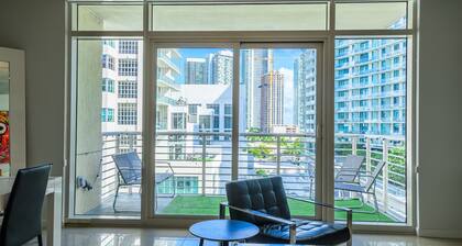 Luxurious 2bd/2ba Condo in Wynwood w/ Pool & FREE Parking