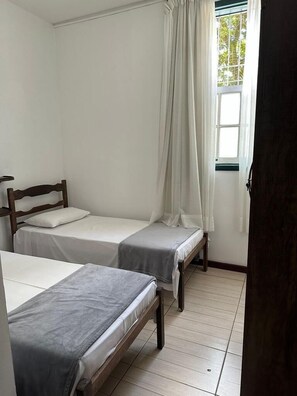 Basic Twin Room | Free WiFi - Pouso dos Viajantes Unidade Centro (Ouro Preto)