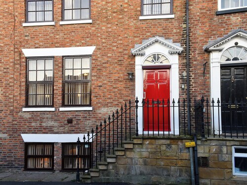 4 bedroom accommodation in Whitby