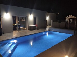 Udendørs pool, opvarmet pool