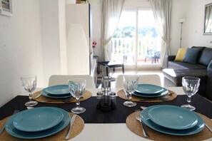 Télévision à écran plat