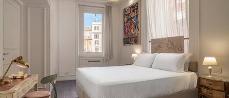 Habitación superior | Baño | Zapatillas y toallas